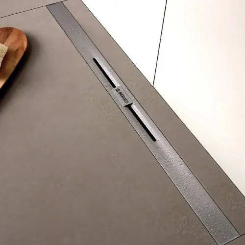 BERGES Желоб водосток SIMPEL 1000, матовый хром, вертикальный выпуск S-сифон D50/105мм H30/80мм, 090013