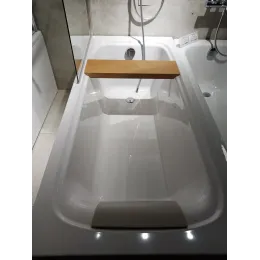 Ванна из материала Flight Elite 170х75 см, встраиваемая, с сиденьем, подголовником, выставочный образец E6D031RU-00+E6D073-P6+E6D061-MN+E70174-CP/У Jacob Delafon