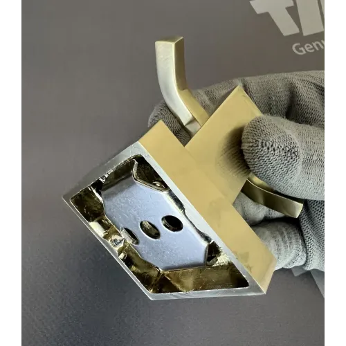 Timo. Крючок двойной Selene 17012/17 Золото матовое