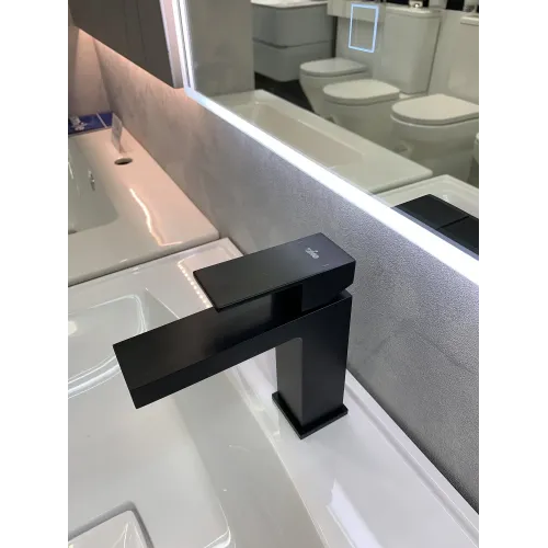 Timo. Смеситель для раковины Selene 2061/03F Черный