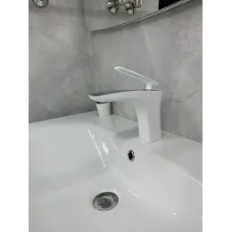 Timo. Смеситель для раковины Helmi 4061/00-16F Хром-Белый