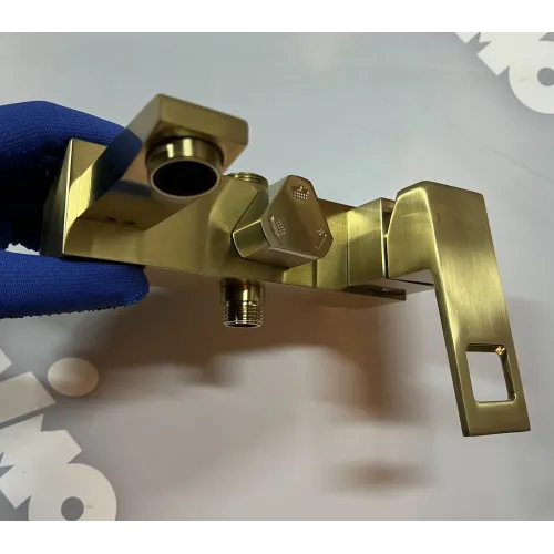 Timo. Душевая система Briana SX-7130/17 Золото матовое