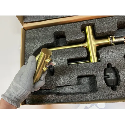 Timo. Смеситель для кухни с подключением фильтра и выдвижной лейкой Saona 2356/17FL Золото матовое