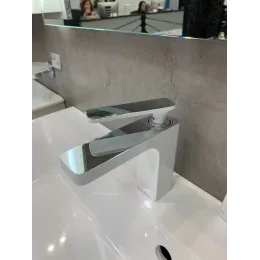 Timo. Смеситель для раковины Torne 4361/00-16 Хром-Белый