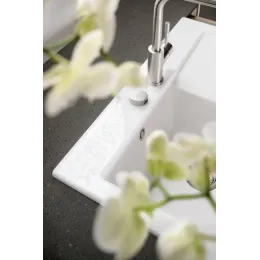 Villeroy & Boch Subway 45 Мойка, включая Комплект слива с эксцентриком, выкл Керамика, 780 x 510 mm, Snow White CeramicPlus 677202KG