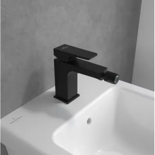 Смеситель Villeroy & Boch Architectura Square TVB125001000K5 для биде, черный матовый TVB125001000K5